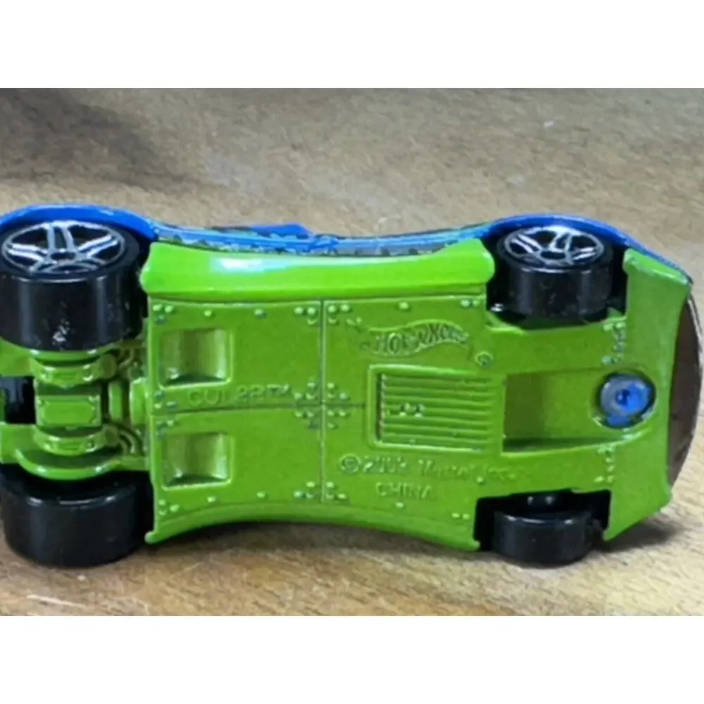 2003 HOT WHEELS CUL8R BLUE & GREEN 1:64 DIECAST 2 3/4